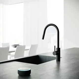 Смеситель для кухни Kludi E-Go Voice 423006677 электронный с выдвижным изливом чёрный матовый