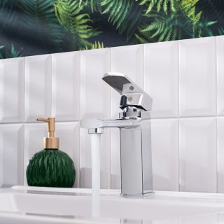 Смеситель для раковины BOOU B8215-1J хром