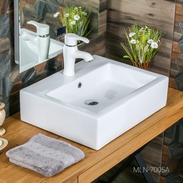 Накладная раковина Melana 7005A-805 57см белый