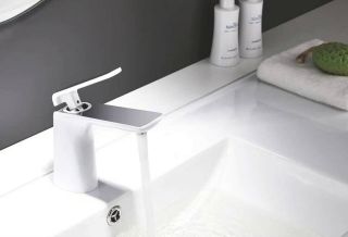 Смеситель для раковины Rose R1401F белый/хром